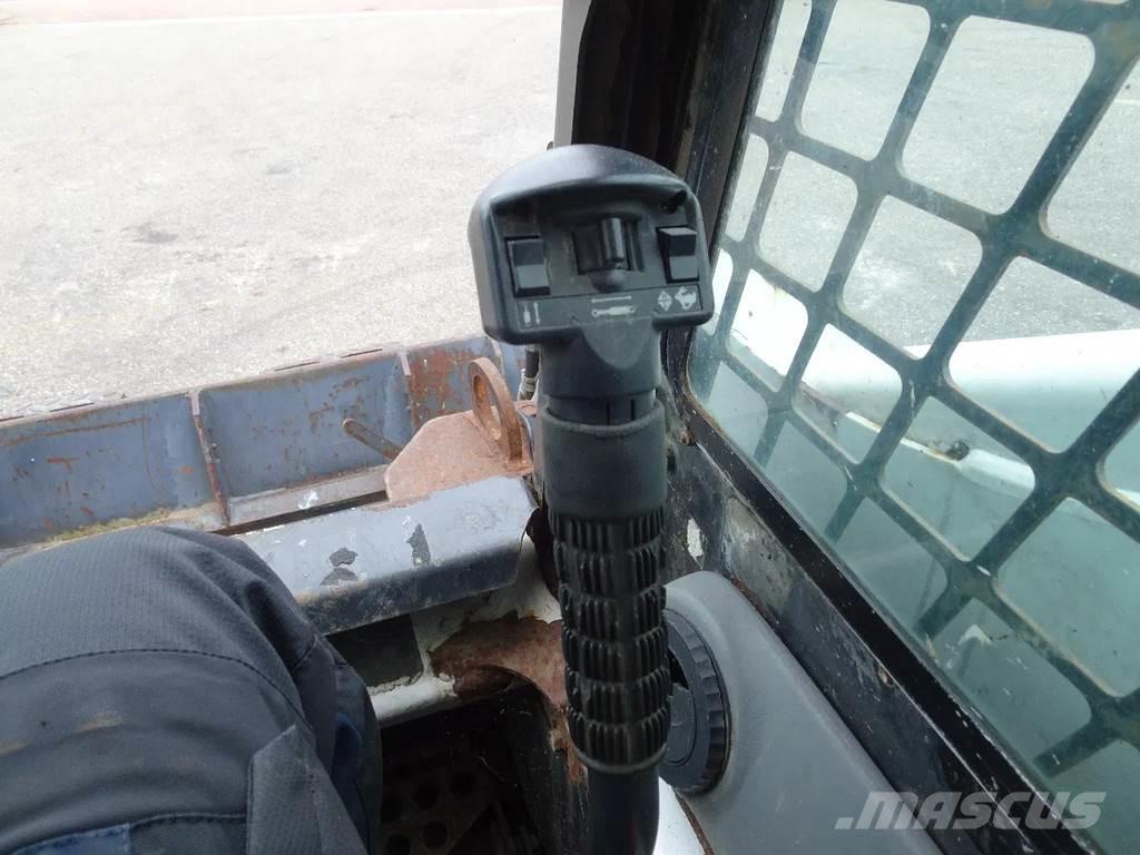 Bobcat 873 滑移轉向裝載機