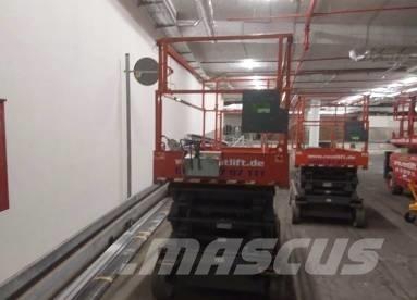 SkyJack SJ III 4632 剪式升降機