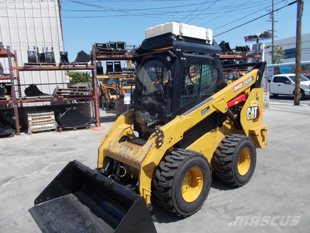 CAT 262D3 滑移轉向裝載機