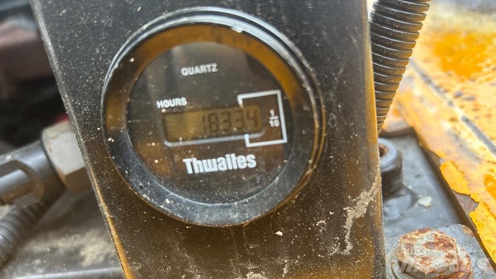 Thwaites MACH 444 鉸接式起吊車