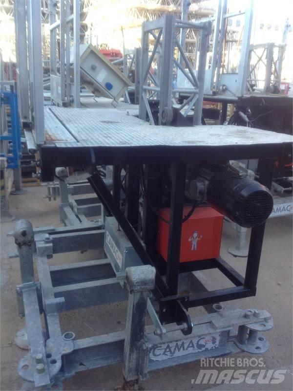 Camac 2000 鷹架設備