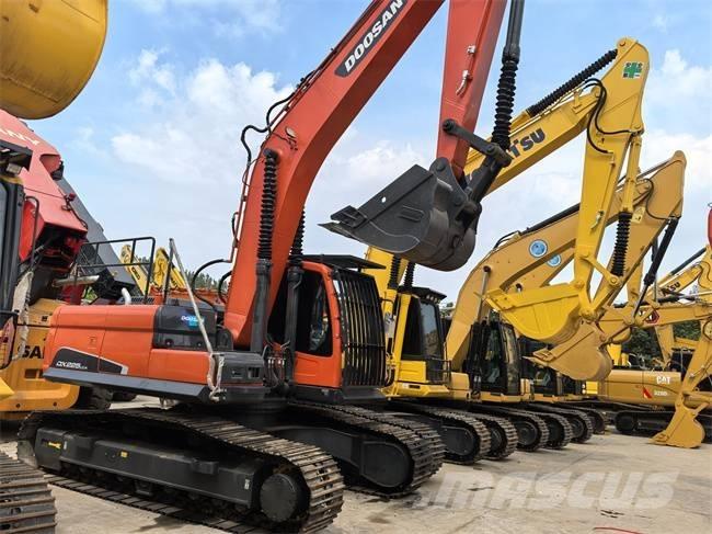 Doosan DX 225 LC 履帶式 挖土機/掘鑿機/挖掘機