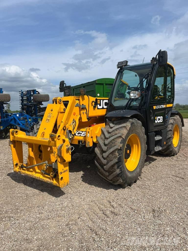 JCB Agri Xtra 542-70 前端裝載機和挖掘機