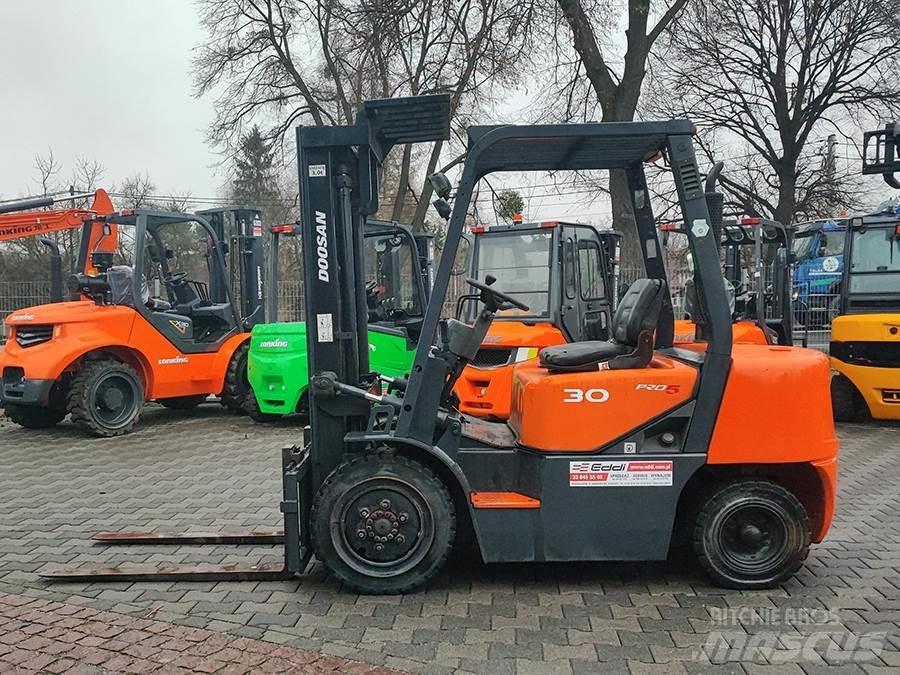 Doosan D30G 柴油卡車