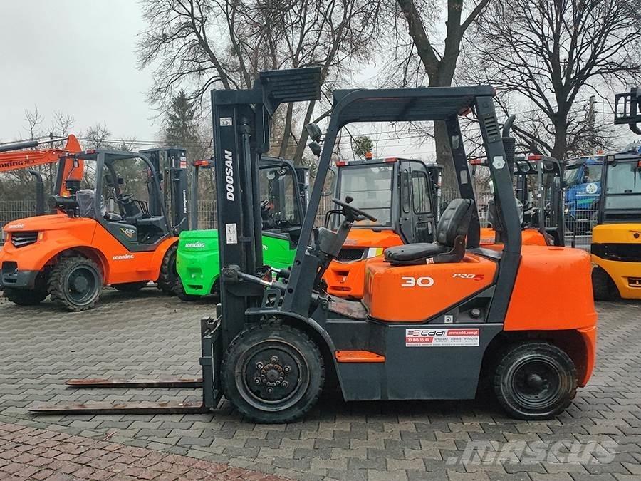 Doosan D30G 柴油卡車