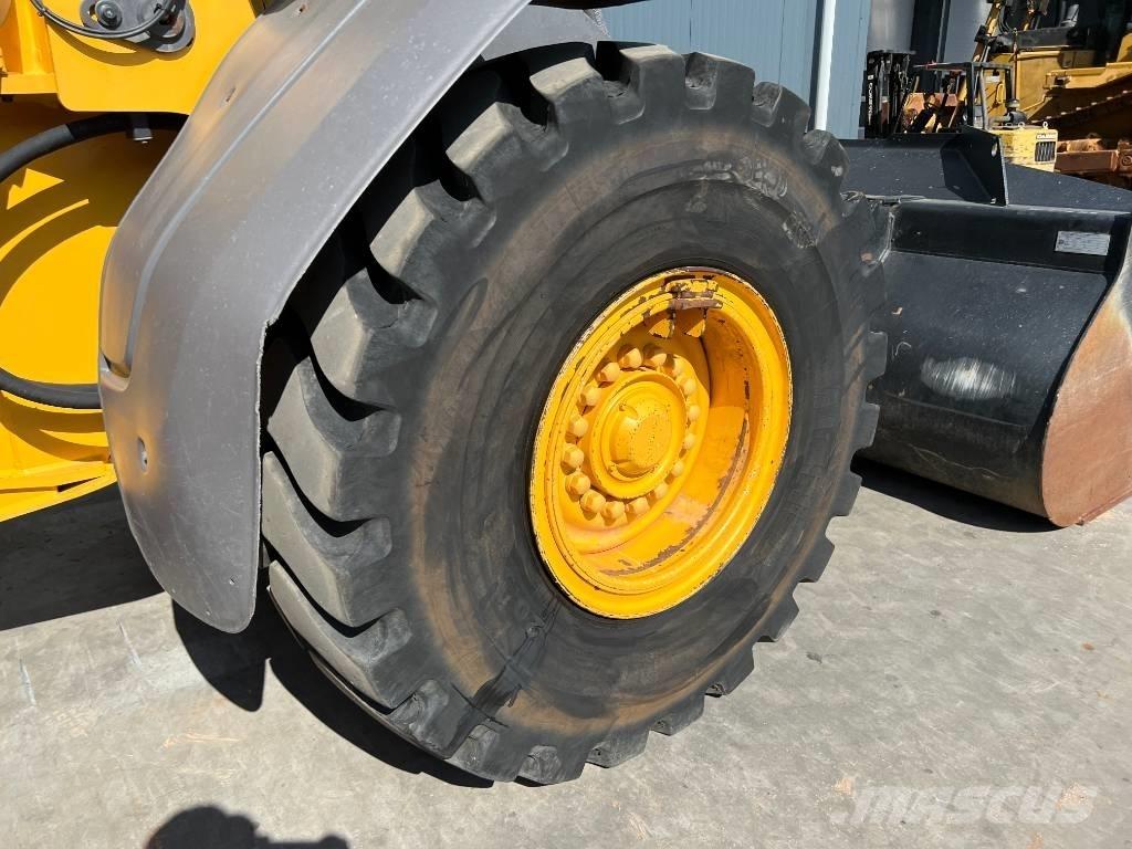 Volvo L90H 輪胎式裝載機