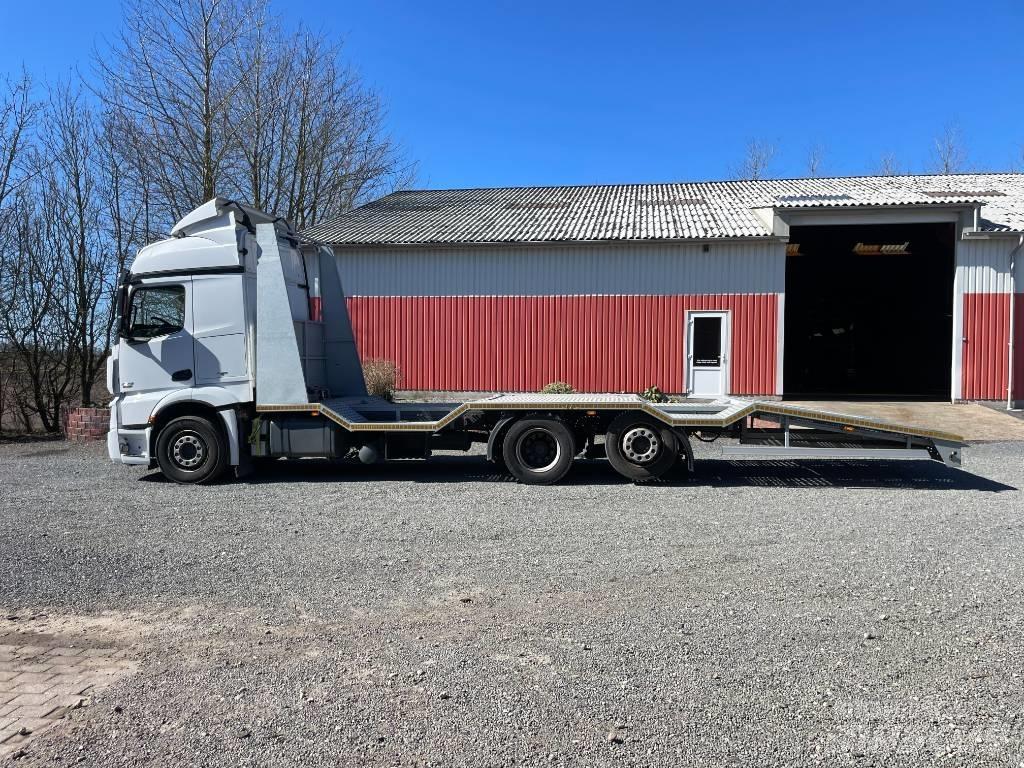 Mercedes-Benz 2551 運輸車輛