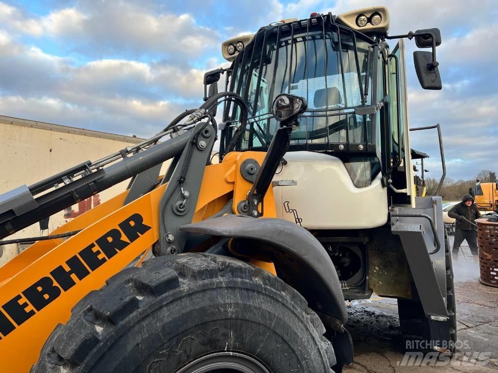 Liebherr L546 輪胎式裝載機