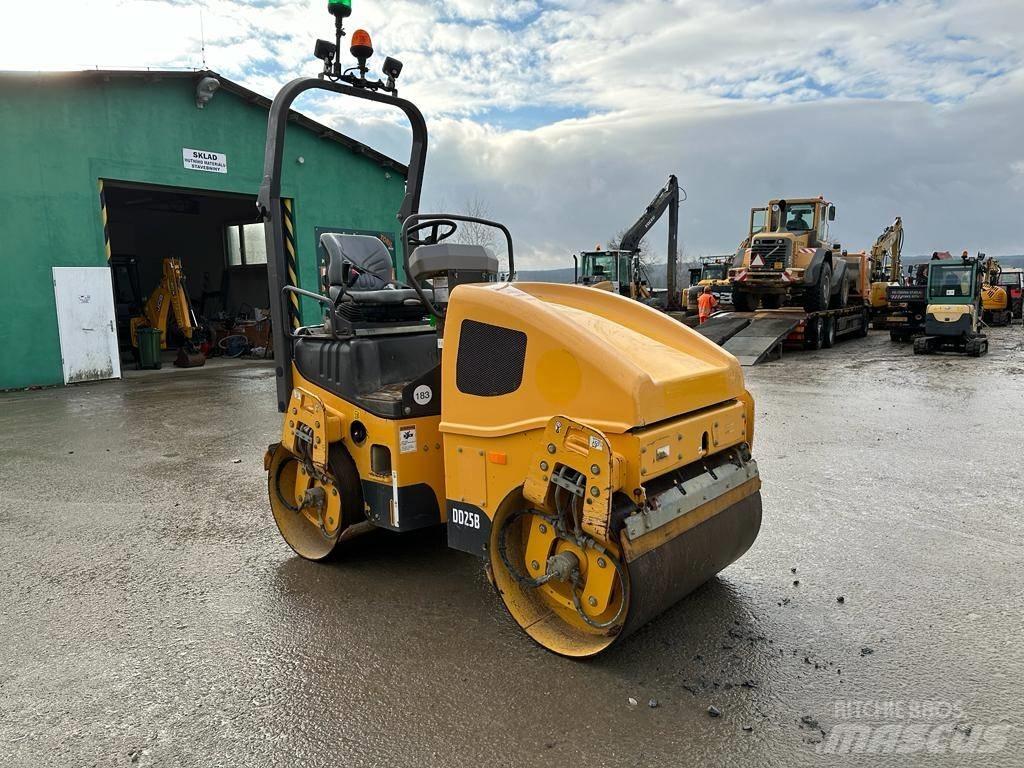 Volvo DD 25 B 雙輪滾壓機