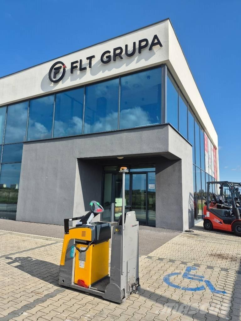 Jungheinrich EZS 130 牽引車