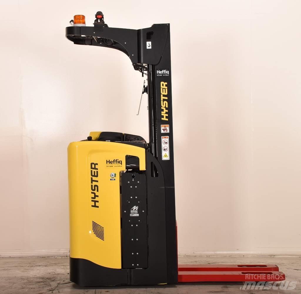 Hyster RS1.6 自走式堆積機