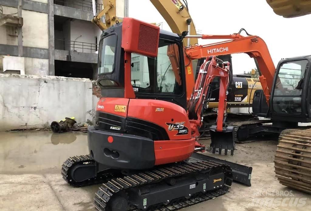 Kubota U 35 小型挖土機/掘鑿機<7t(小型挖掘機)