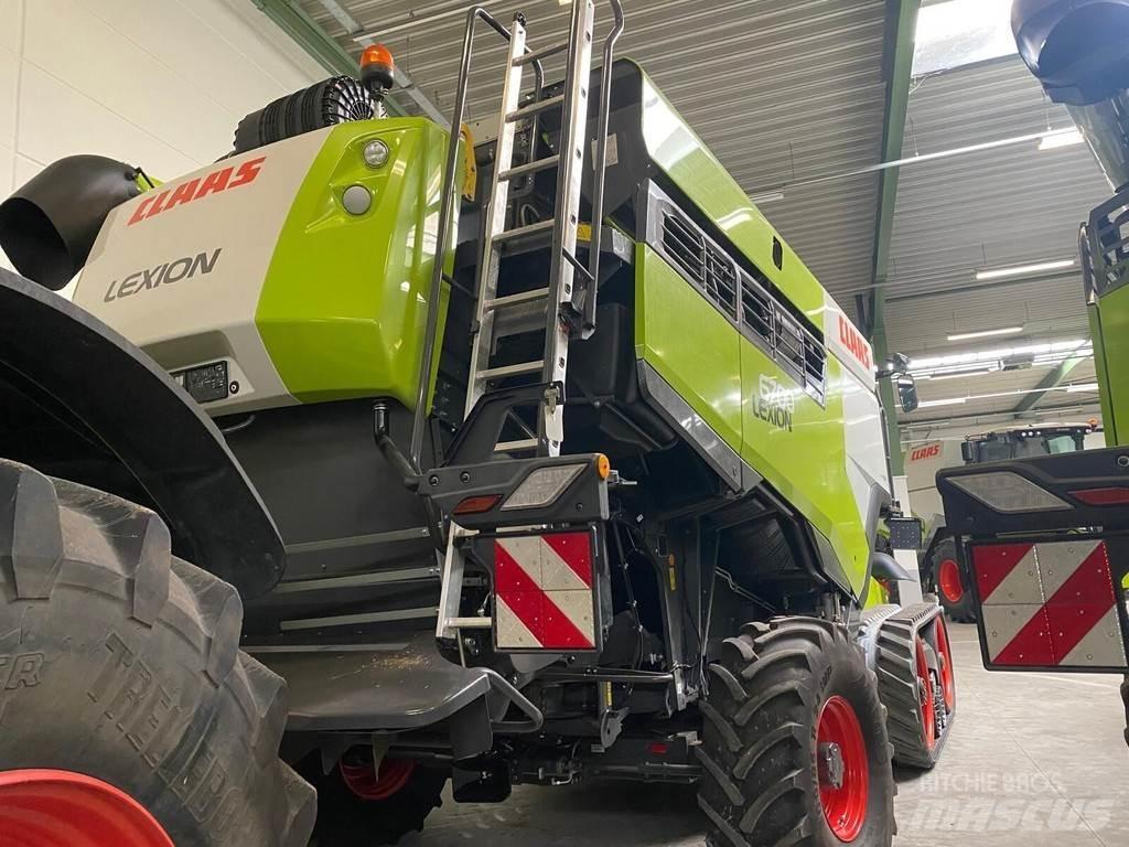 CLAAS 6700TT 4WD 聯合收穫機