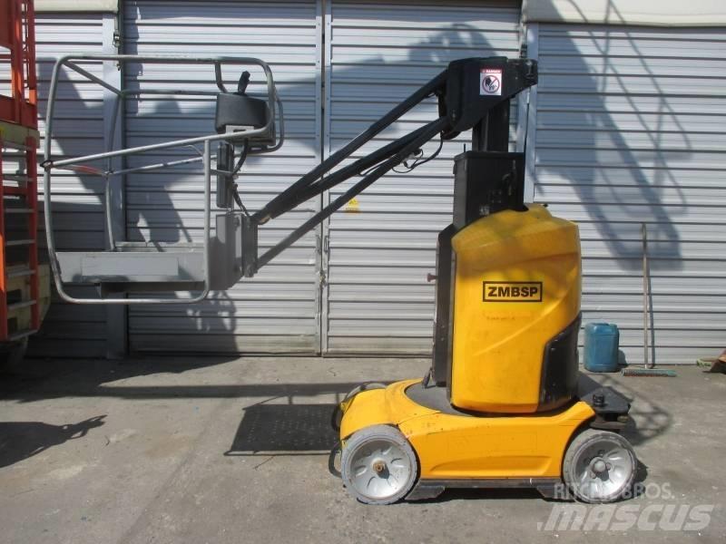 Manitou 100 VJR 垂直升降工作台