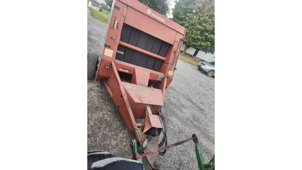 Hesston 540 圓型牧草打包機