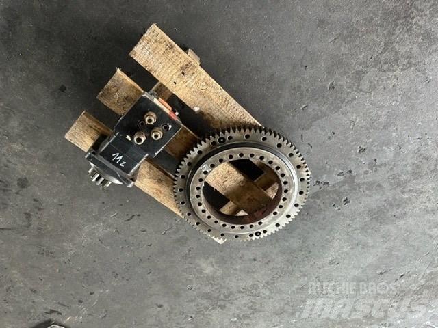 Manitou 105 VJR 卡車裝載高空作業車