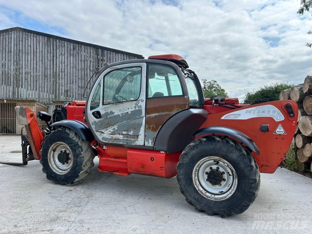 Manitou MT 1436 伸縮臂操作車