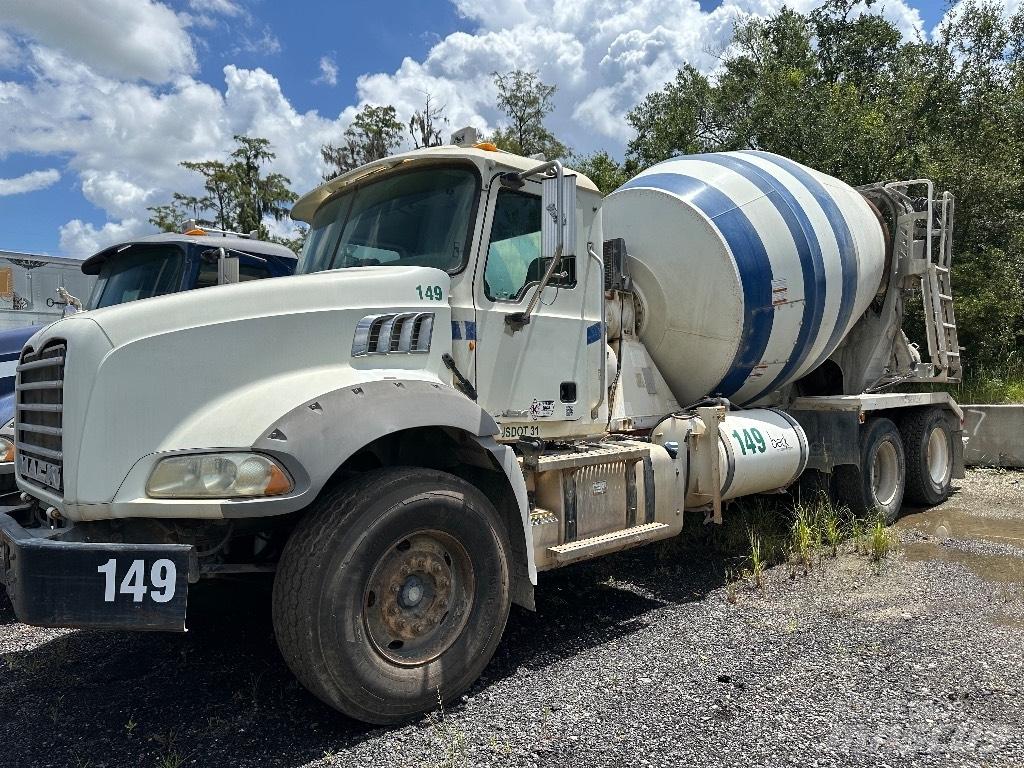 Mack GU 800 其他貨車