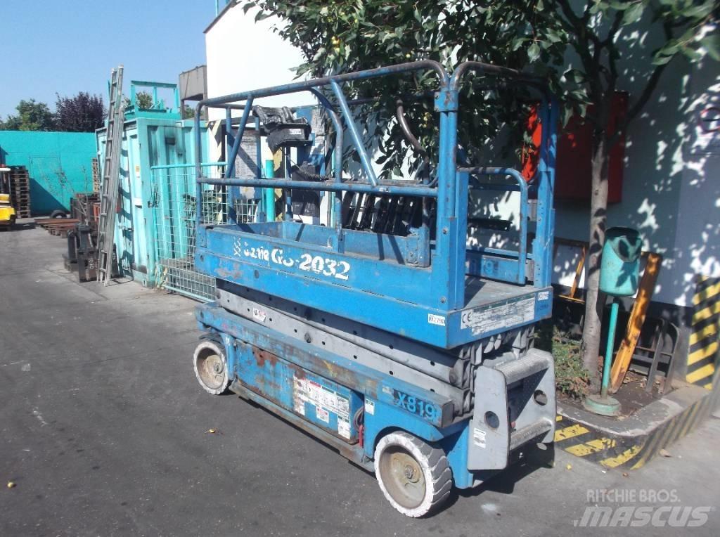 Genie GS 2032    V-2790 垂直升降工作台