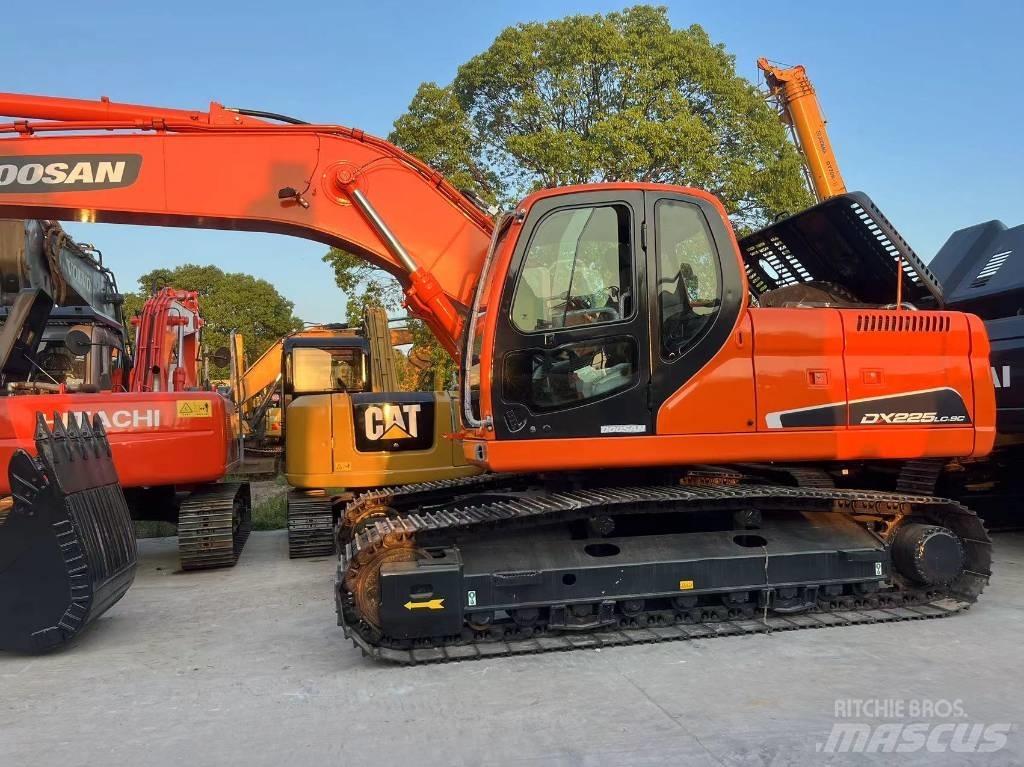 Doosan DX225LC-9C 履帶式 挖土機/掘鑿機/挖掘機