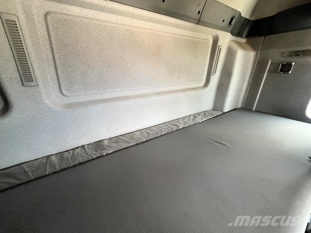 MAN TGA 18.350 篷布卡車