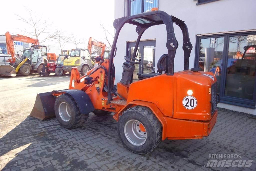 Schäffer 2436 輪胎式裝載機