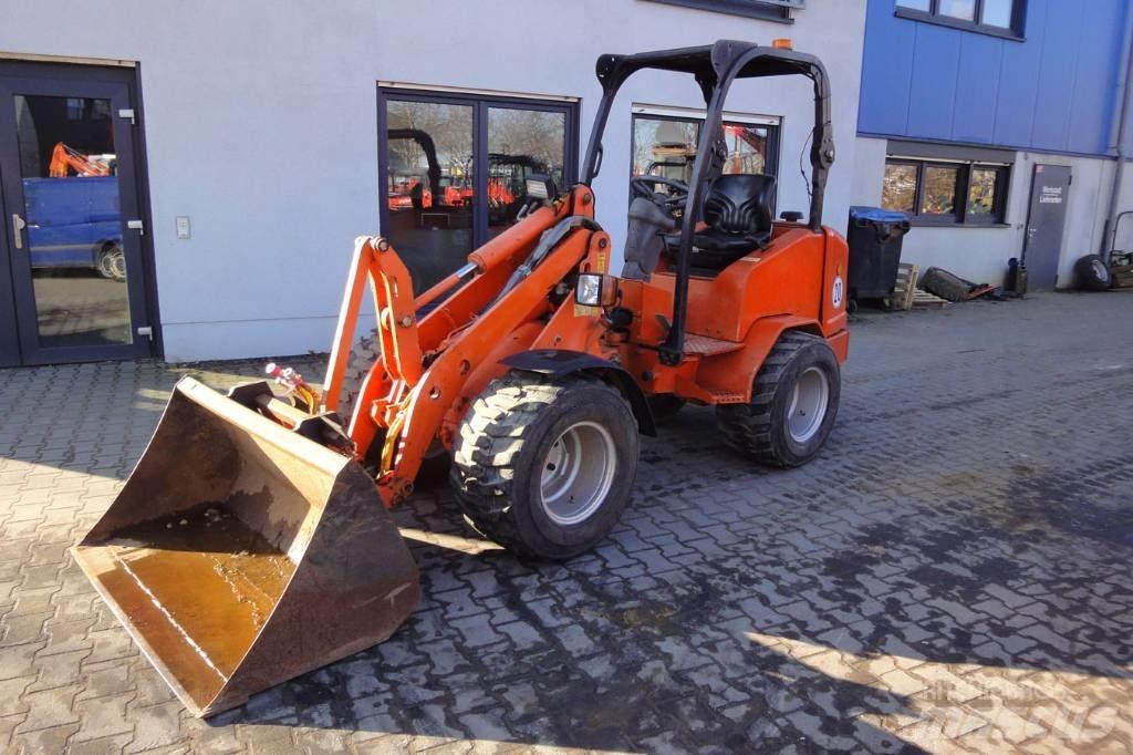 Schäffer 2436 輪胎式裝載機