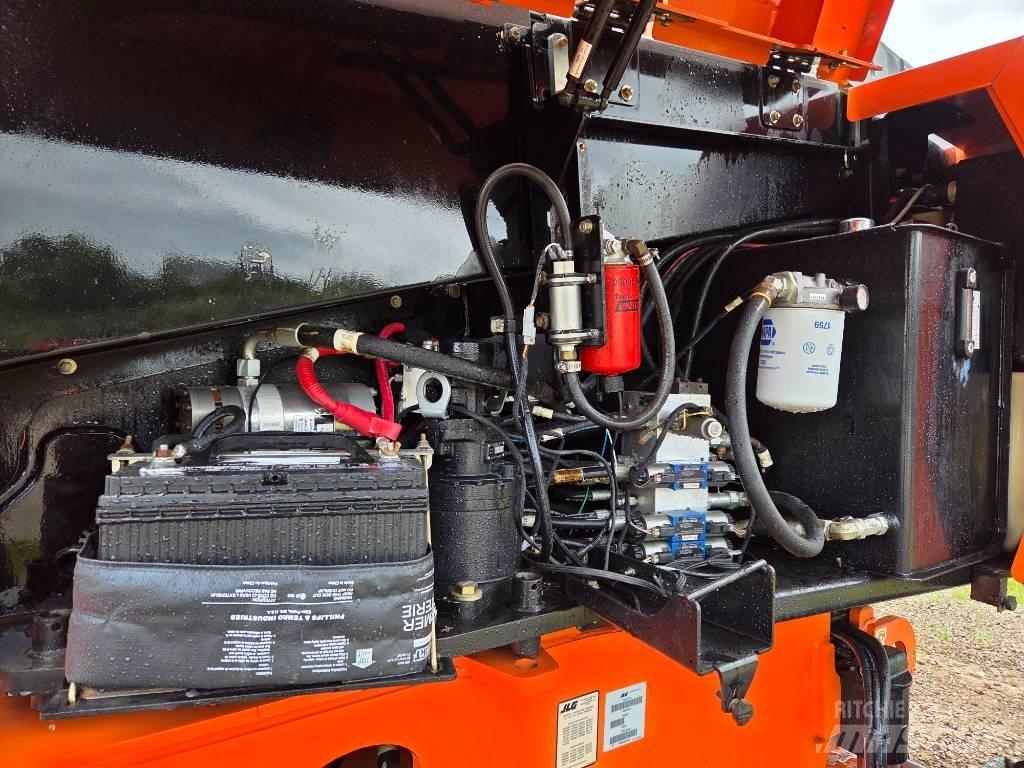 JLG 660 SJ 伸縮臂高空作業車