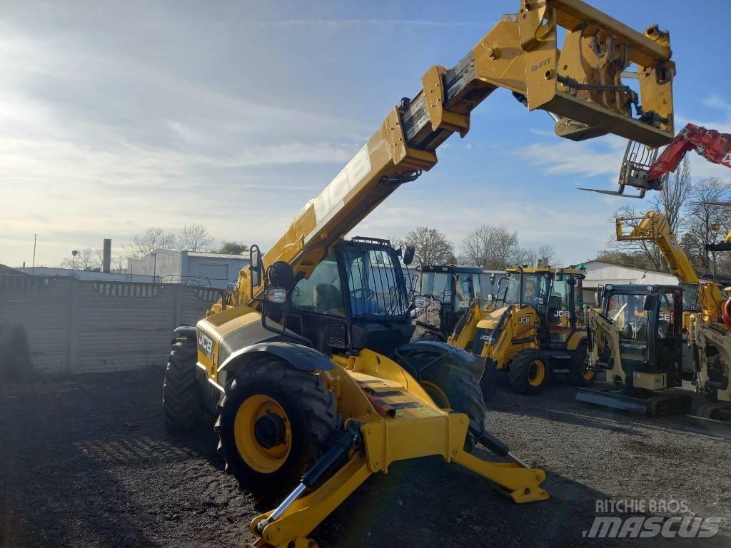 JCB 535-140 伸縮臂操作車