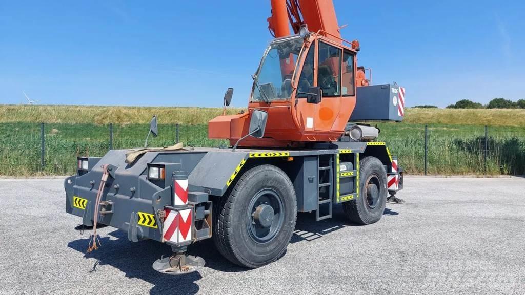 Terex RC30 越野起重機