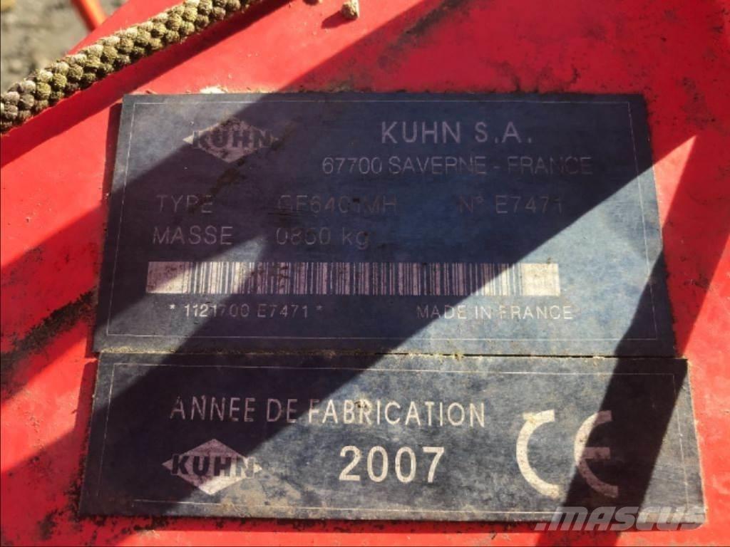 Kuhn GF 6401 MH 耙與翻草機