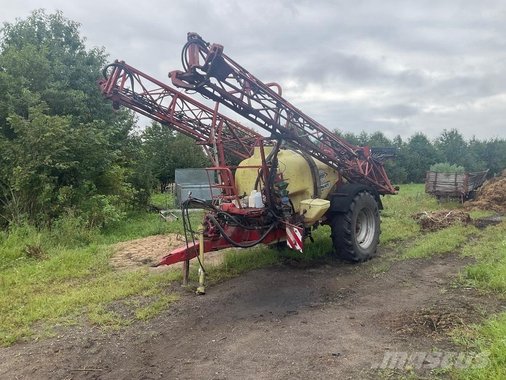 Hardi Comander 牽引式噴霧機