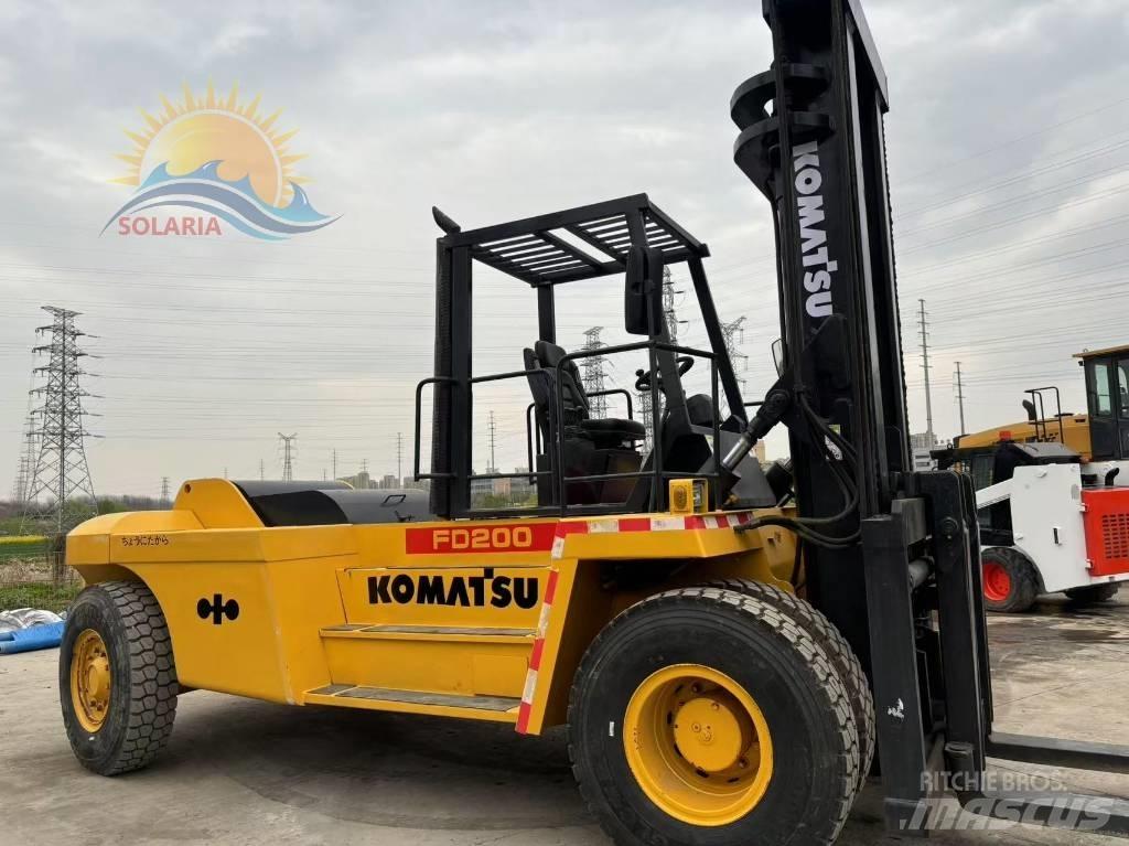Komatsu FD 200 柴油卡車