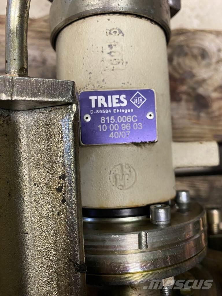 Liebherr A934C 油壓