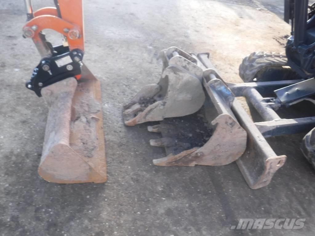 Hitachi ZX 33 U-6 小型挖土機/掘鑿機<7t(小型挖掘機)