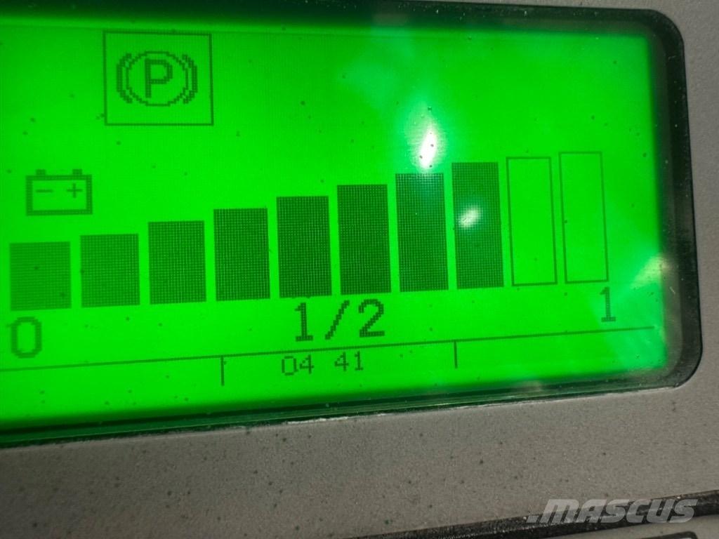 Combilift CB2500E 電動堆高機