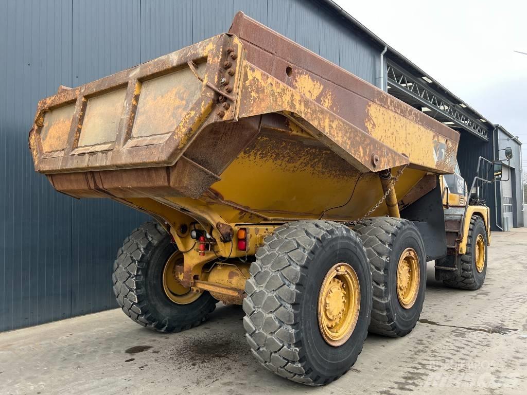 CAT 730 鉸接式起吊車