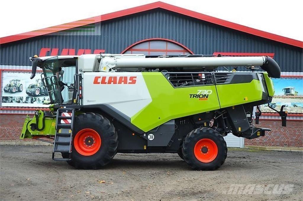 CLAAS trion 730 聯合收穫機