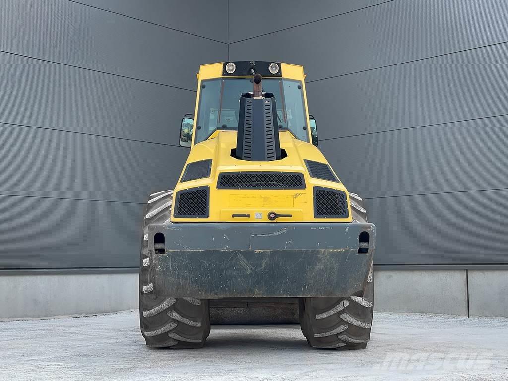 Bomag BW 216 DH-4i 單輪滾壓機