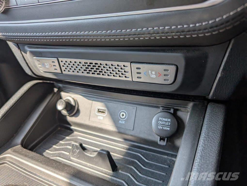 Ssangyong Musso 汽車