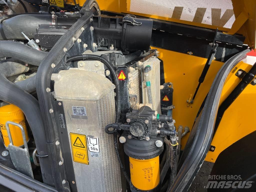 JCB 541-70 伸縮臂操作車