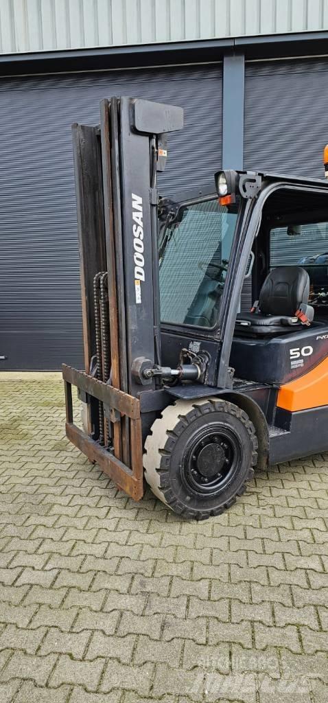 Doosan G50SC-5 液化石油氣LPG卡車