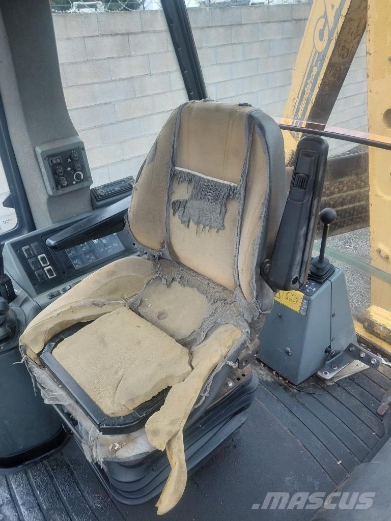 CASE 580 SLE 反鏟裝載機