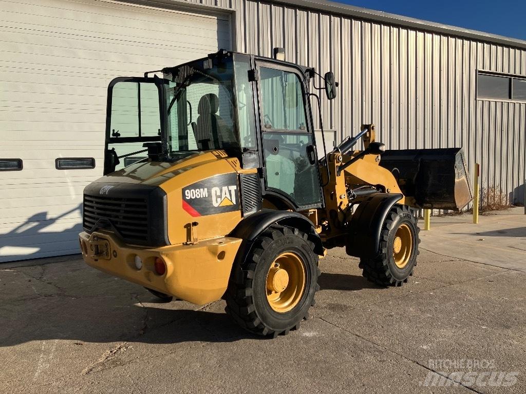 CAT 908m 輪胎式裝載機