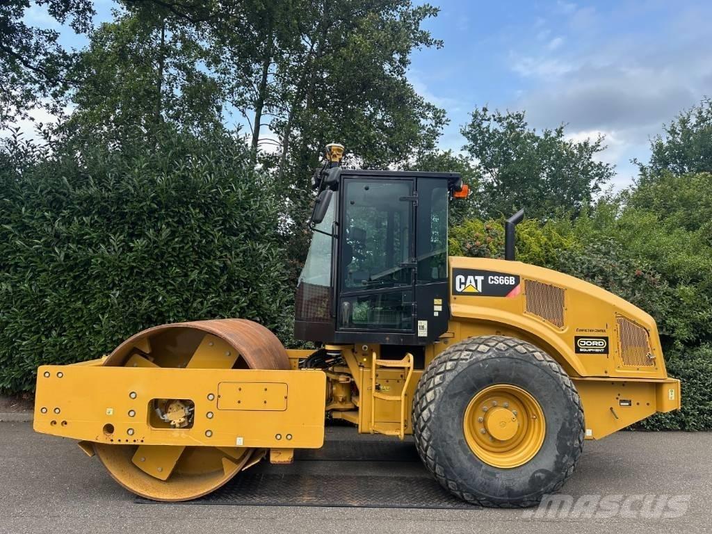 CAT CS 66 B 單輪滾壓機