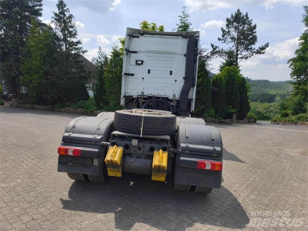 Mercedes-Benz 2653 其他貨車