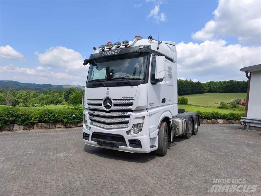 Mercedes-Benz 2653 其他貨車