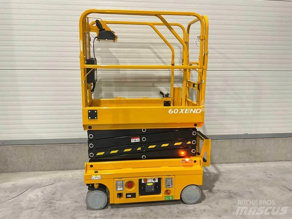 John Deere 60XEND 剪式升降機