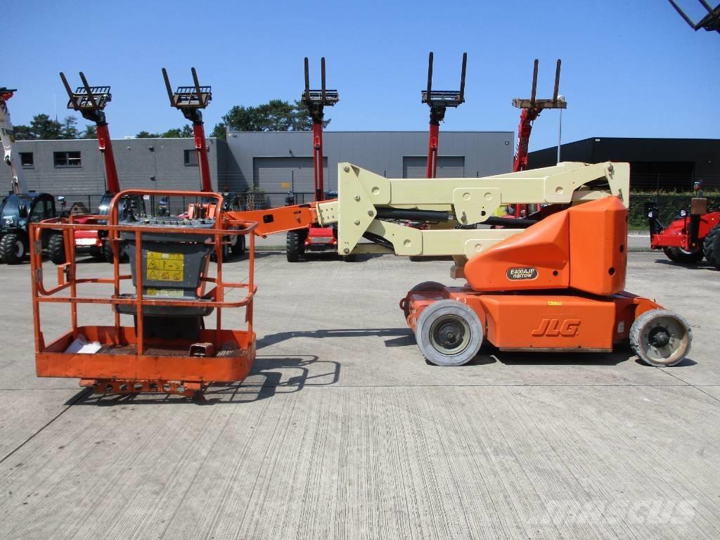 JLG E 400 AJPN (146) 緊湊型自走式伸縮臂式升降機