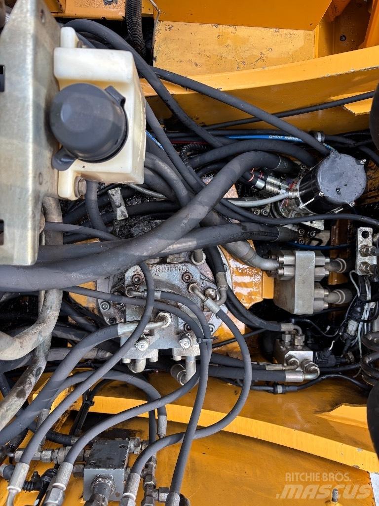 Liebherr A 904 C HD 廢棄物/工業用操作車